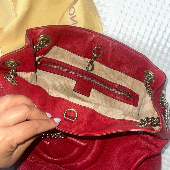 Real Gucci red handbag. Used but in good- worn condition. - Picture 3 of 9